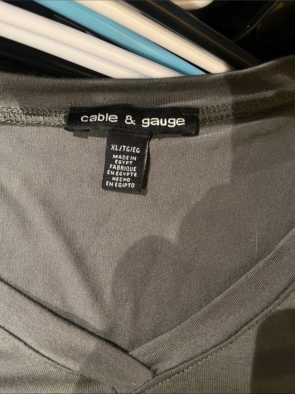 Cable & Gauge Olive Green V-Neck Long Sleeve Hi-Low Top - Picture 3 of 5